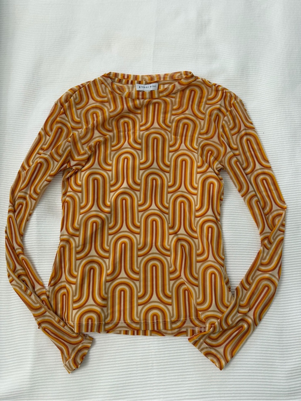 Gianni Bini Retro Graphic Long-Sleeve Top in Mustard and brown